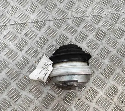 Mercedes-Benz SLC R172 Engine mount bracket A1722400317