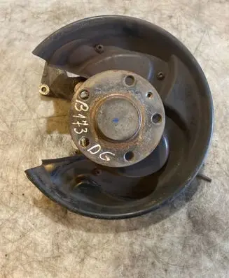 Rear wheel hub