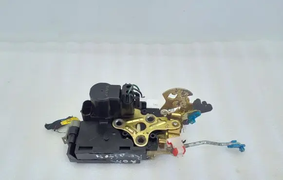 SsangYong Rexton Rear door lock 8273008100