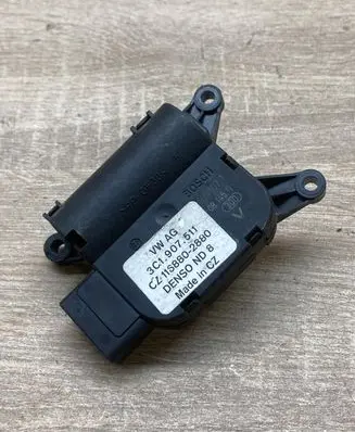 Volkswagen PASSAT B6 Air flap motor/actuator 3C1907511