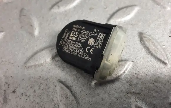 Ford Focus Tire pressure sensor F2GT1A180CE 632588C1