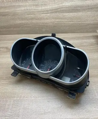 Speedometer (instrument cluster)