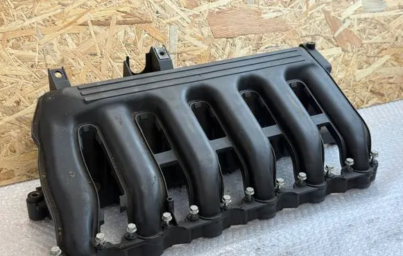 BMW 5 E60 E61 Intake manifold 7789247 7789329 7789287