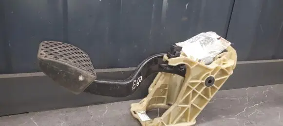 BMW 5 E60 E61 Brake pedal 6759944