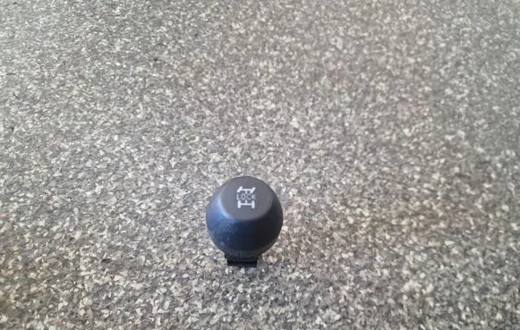 Toyota RAV 4 (XA30) Differential lock switch 