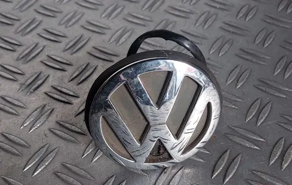 Volkswagen Bora Tailgate exterior lock 