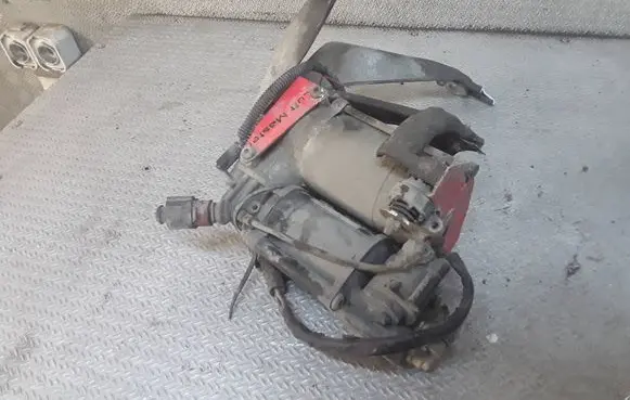 Audi A8 S8 D3 4E Air suspension compressor/pump A2053200104