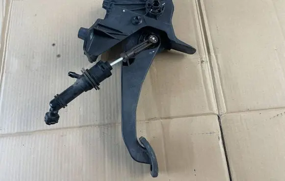 Dacia Lodgy Clutch pedal 465038135r