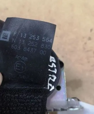 Opel Astra H Rear seatbelt 602143300B