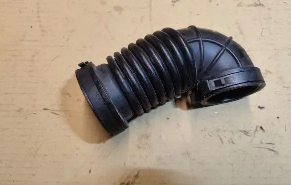 Jeep Cherokee XJ Air intake hose/pipe