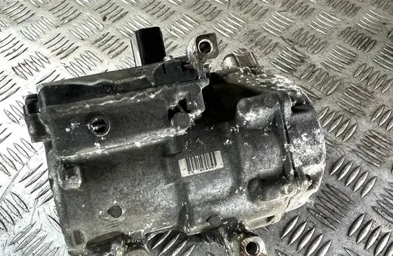 Lexus RX 330 - 350 - 400H Air conditioning (A/C) compressor (pump) 8837048021 0422000062
