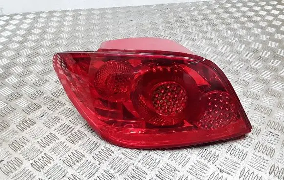 Peugeot 307 Rear/tail lights 557676B