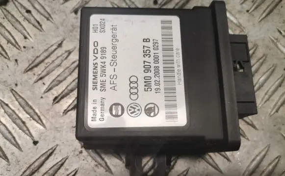 Volkswagen PASSAT B6 Light module LCM 5m0907357b