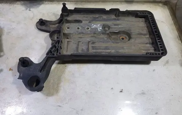 Volkswagen Golf VII Battery tray 5Q0915321G00