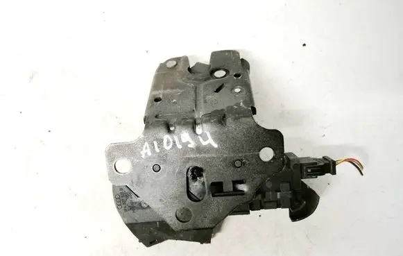 Audi A3 S3 8P Tailgate/trunk/boot lock/catch/latch 8p4827505a