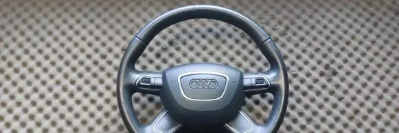 Audi Q3 8U Steering wheel 8U0419091T 8U0880201E