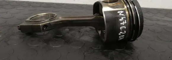 Mini Cooper Countryman R60 Piston with connecting rod N47C20A