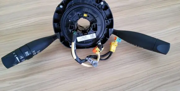 Jeep Cherokee Airbag slip ring squib (SRS ring) P68141120AI