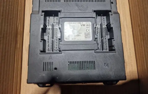 Volkswagen Up Comfort/convenience module 1S0937086E 121291