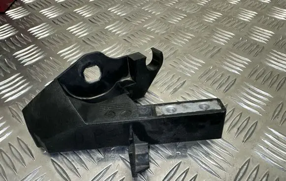 Mercedes-Benz C AMG W205 Headlight/headlamp mounting bracket A2056203501