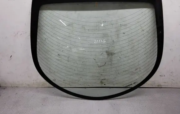 Nissan Primera Rear windscreen/windshield window 
