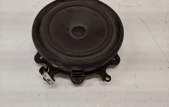 Audi A4 S4 B6 8E 8H Rear door speaker 8E0035411