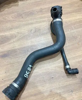 BMW 3 E90 E91 Engine coolant pipe/hose 7797257