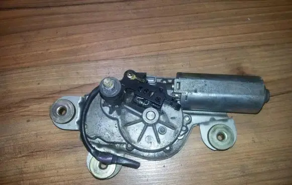 Ford Escort Rear window wiper motor 0390201526