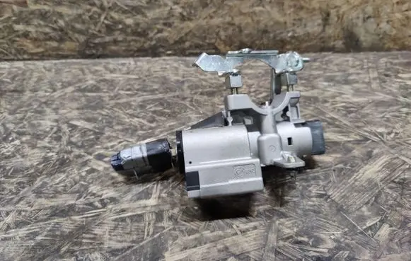 Maserati Quattroporte Ignition lock 010194