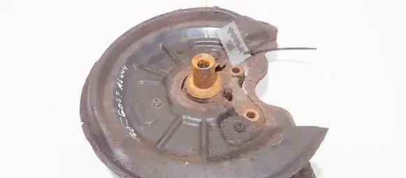Volkswagen Golf V Rear wheel hub