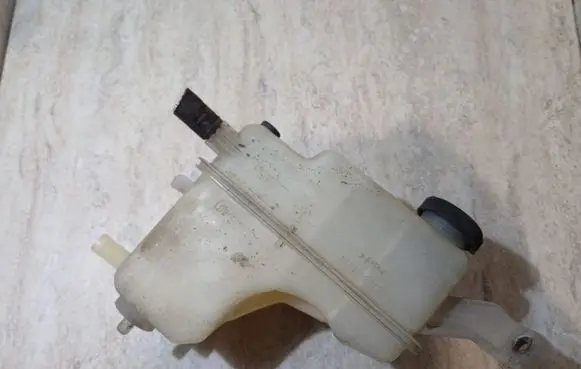 Toyota Avensis T270 Coolant expansion tank/reservoir 1648026030