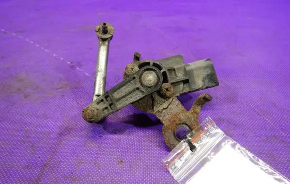 Headlight level adjustment motor