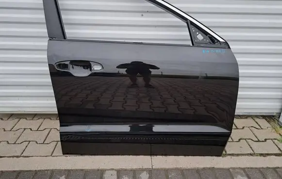 KIA Niro Front door