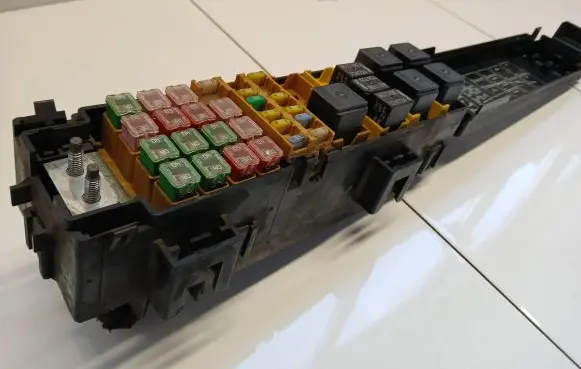 Jeep Grand Cherokee (WK) Fuse module 56047835AE ACGS2406J2194