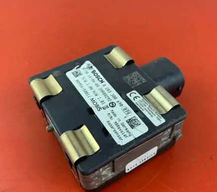 KIA EV6 Distronic sensor radar B095650011 0203300690 B0956-50011