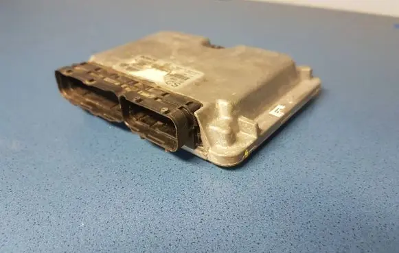 Opel Zafira A Engine control unit/module 28SA4222
