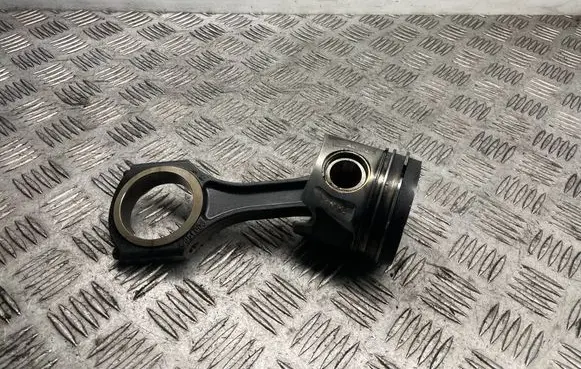 Mercedes-Benz C W204 Piston with connecting rod 65100