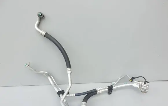 Tesla Model S Air conditioning (A/C) pipe/hose 106909400B 600848100A