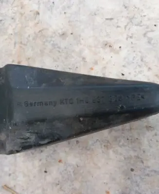 Volkswagen Golf III Sliding door middle roller runner 1H0837323