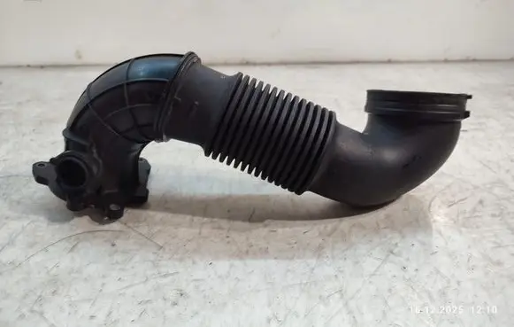 Land Rover Discovery Sport Air intake hose/pipe GJ329F876AB