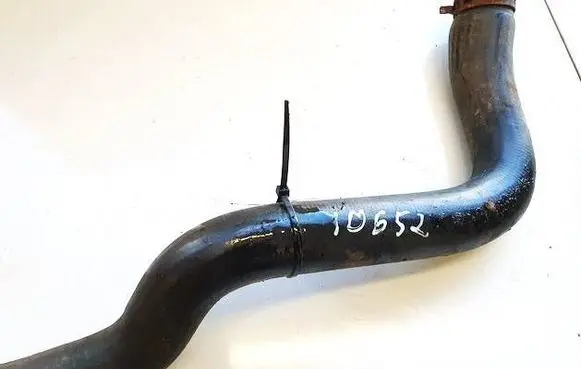 Engine coolant pipe/hose