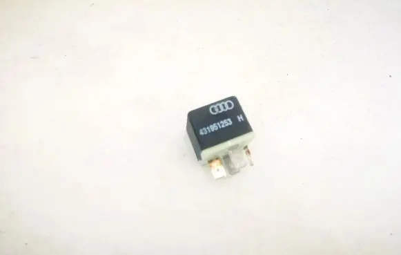 Audi A4 S4 B5 8D Other relay 431951253h
