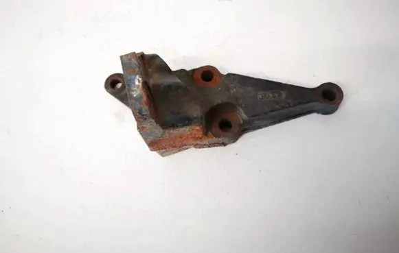 Toyota Corolla E120 E130 Engine mounting bracket 123150d040 12315-0d040