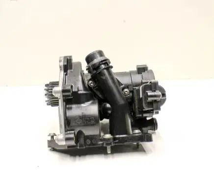 Porsche Macan (95B) Water pump 06L121111N 06L121012