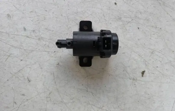 Renault Trafic II (X83) Turbo solenoid valve 7700113071