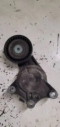 Renault Megane III Timing belt tensioner 9673997680