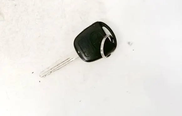 Toyota Corolla E120 E130 Ignition key/card 