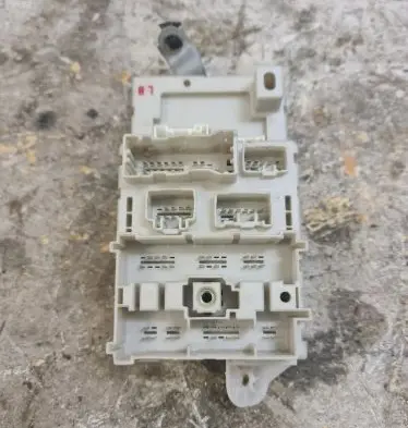 Toyota RAV 4 (XA20) Fuse module