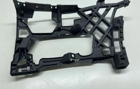 Volkswagen Golf VII Front bumper mounting bracket 5G0807724B