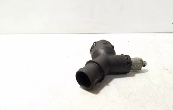 Volkswagen Golf Plus Engine coolant pipe/hose 1K0122291AE